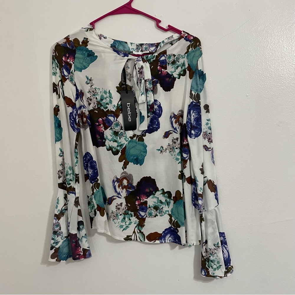 NWT Bebe Flower Shirt | Size: Small